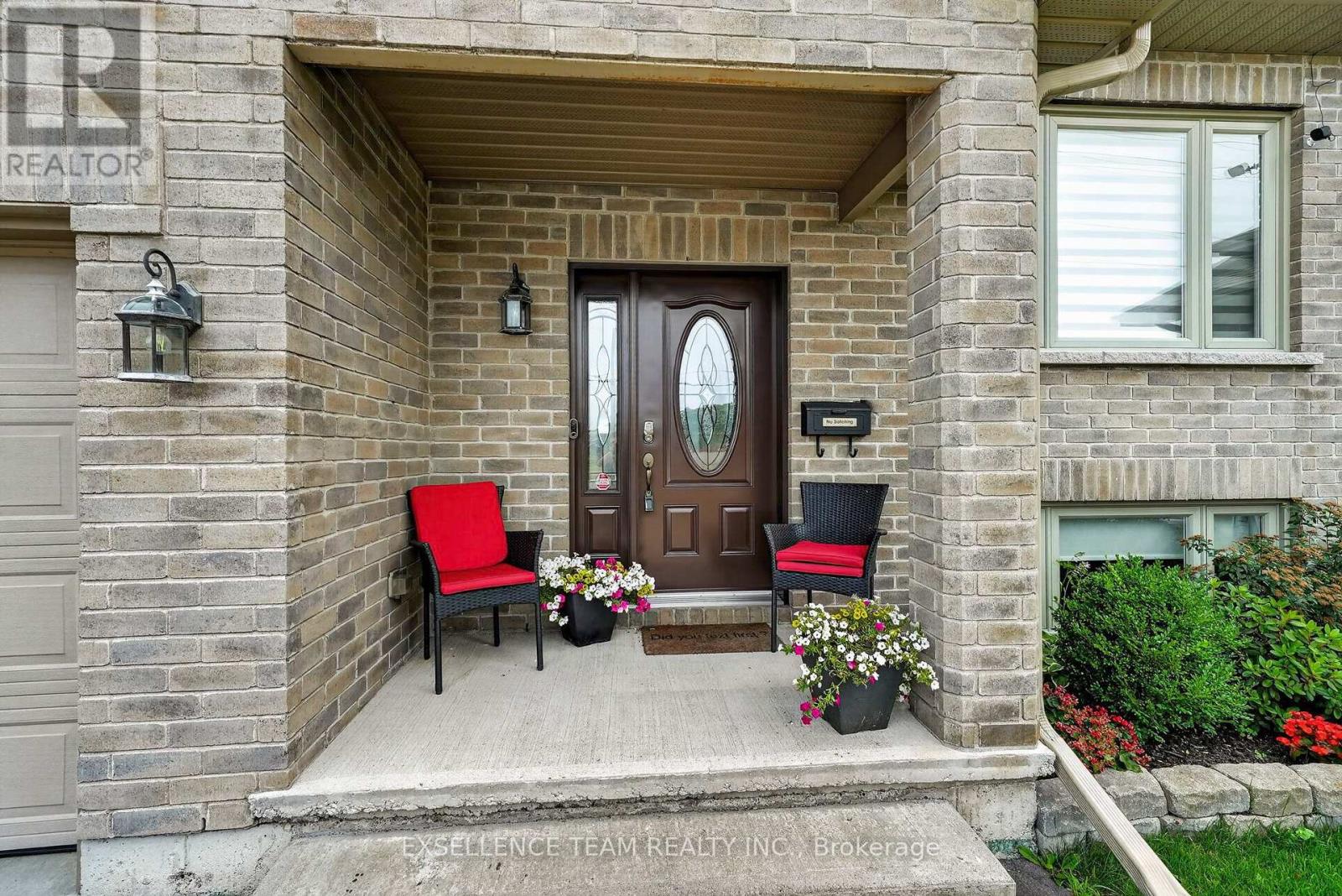 1159 MONTREAL ROAD - 2