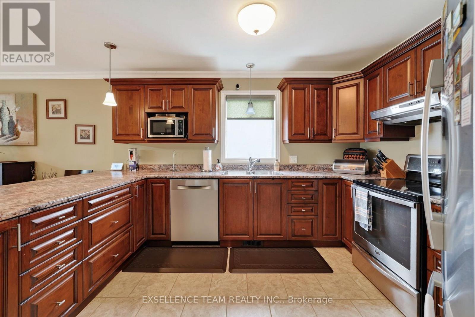 1159 MONTREAL ROAD - 8