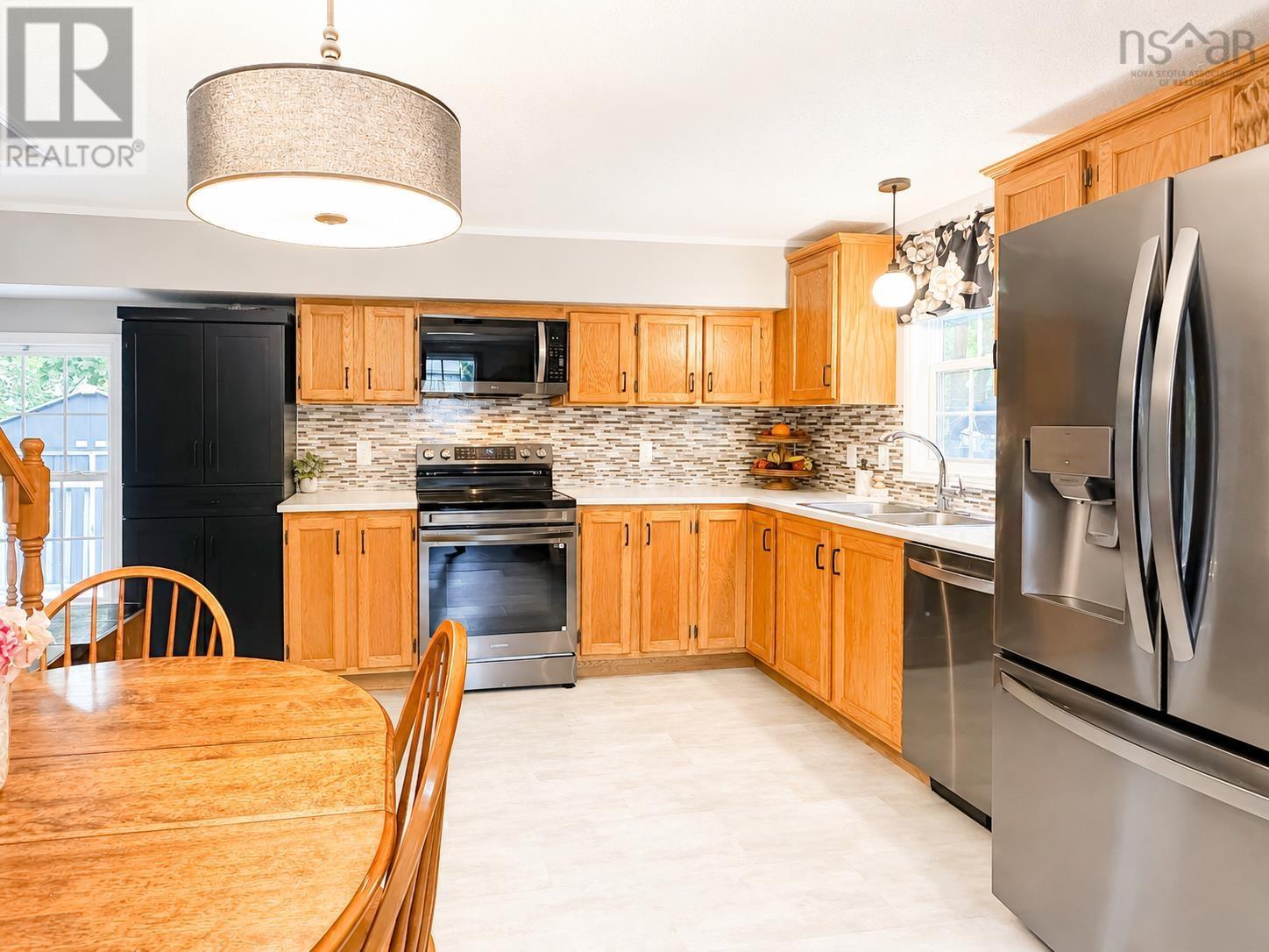 30 Pleasant Street - 8