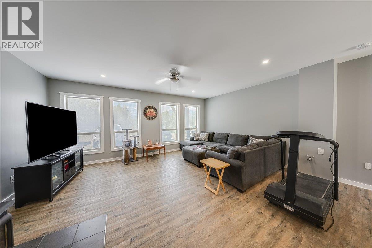 591 Baerg Road - 26