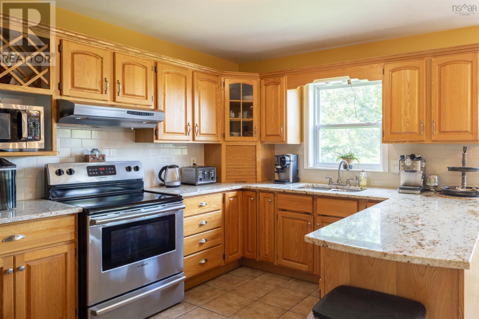 28 Hillview Drive - 5