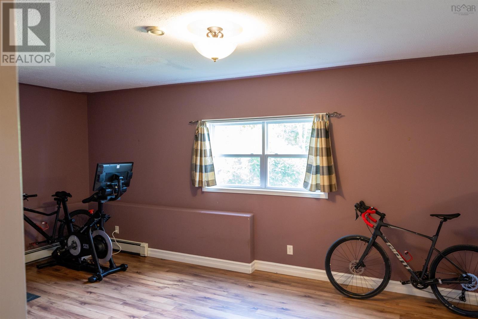 28 Hillview Drive - 39
