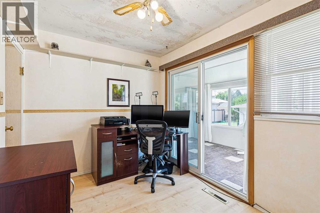 1219 Renfrew Drive NE - 24