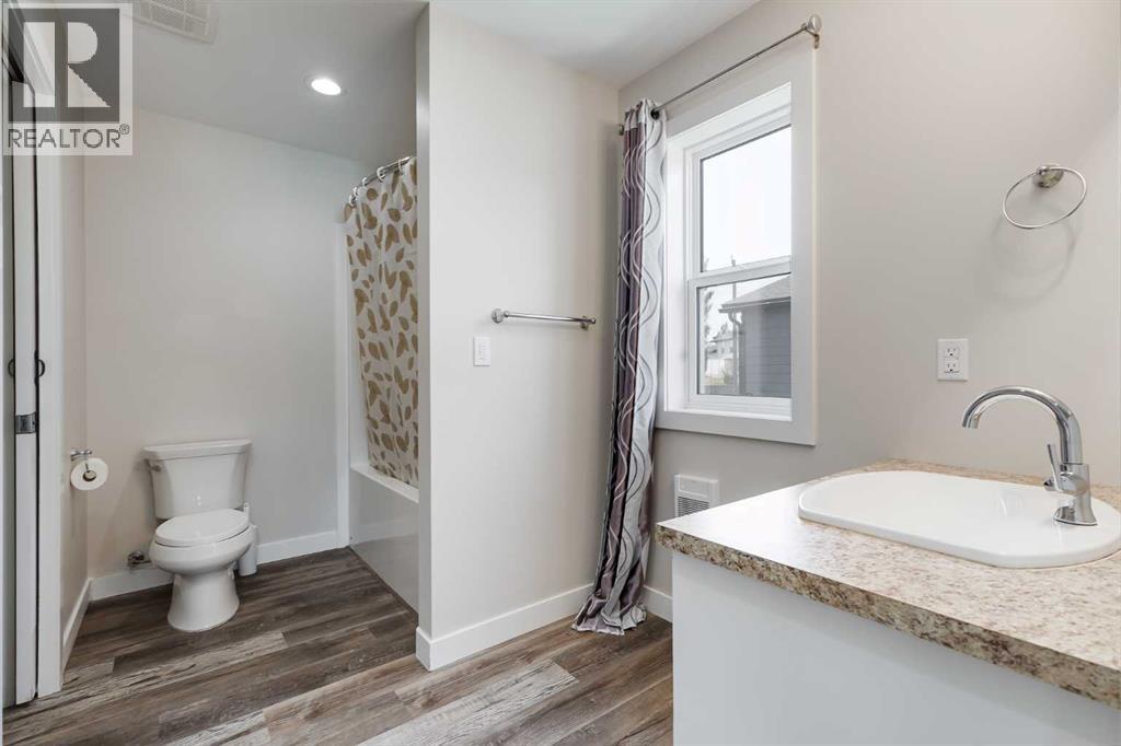 7 Trochu Avenue - 16