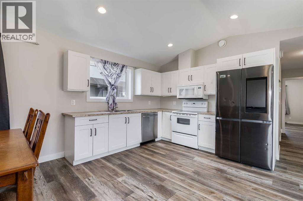 7 Trochu Avenue - 8