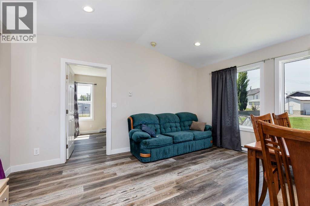 7 Trochu Avenue - 5