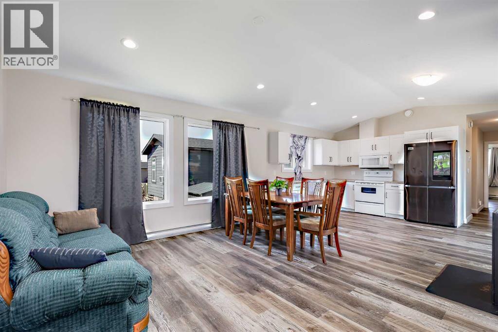 7 Trochu Avenue - 6