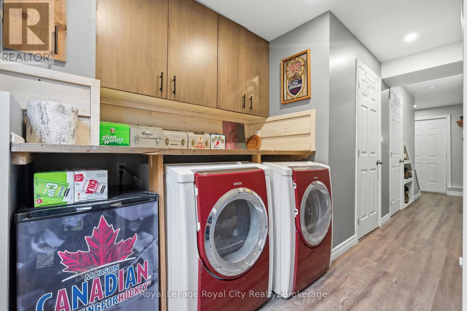 #13 320 ALMA STREET - 19