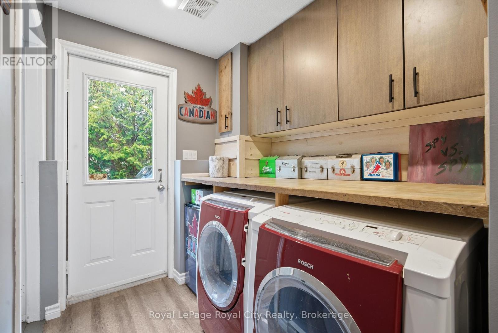 #13 320 ALMA STREET - 20