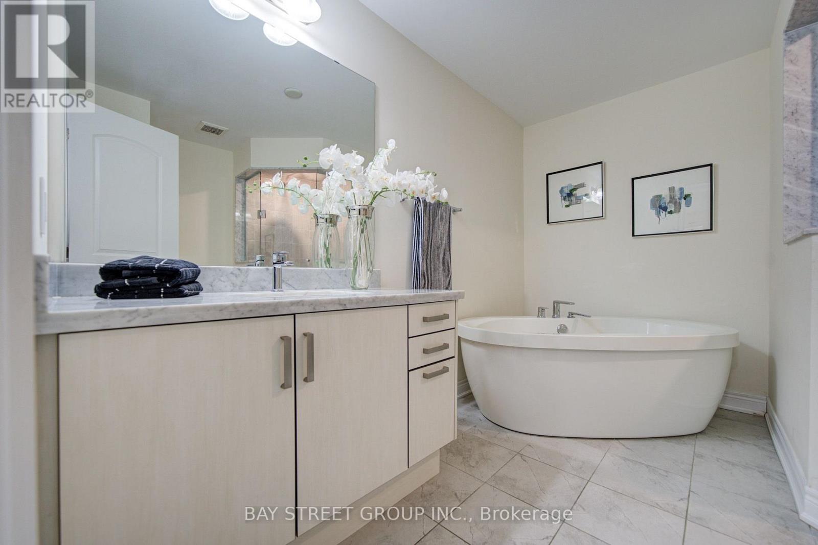 113 DRIZZEL CRESCENT - 35