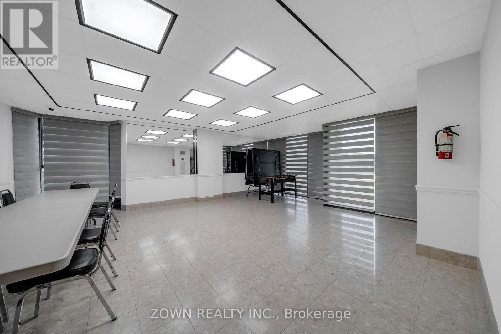 #1207 80 ANTIBES DRIVE - 33