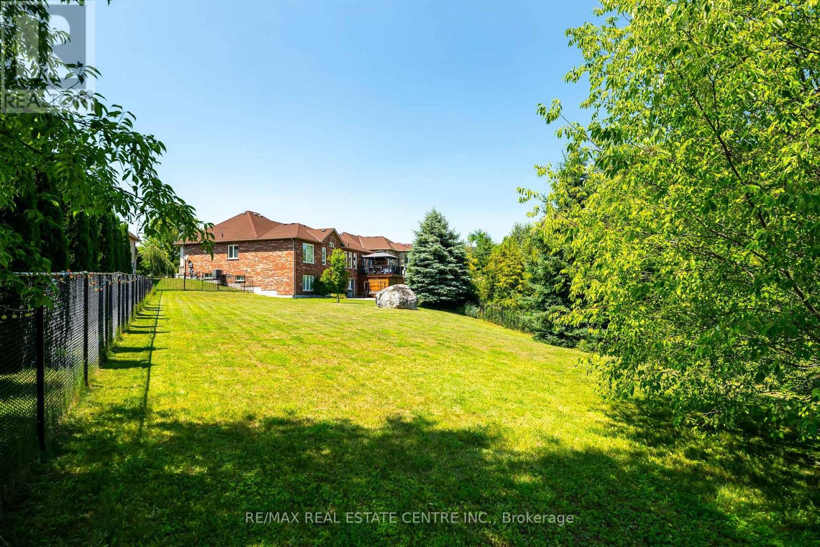 59 YOUNG COURT - Image 44
