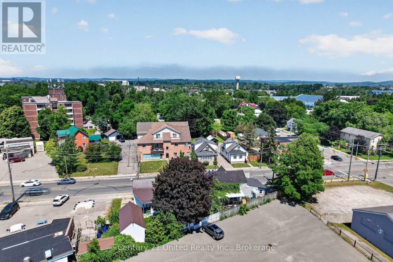 271 UNIVERSITY AVENUE W - 44