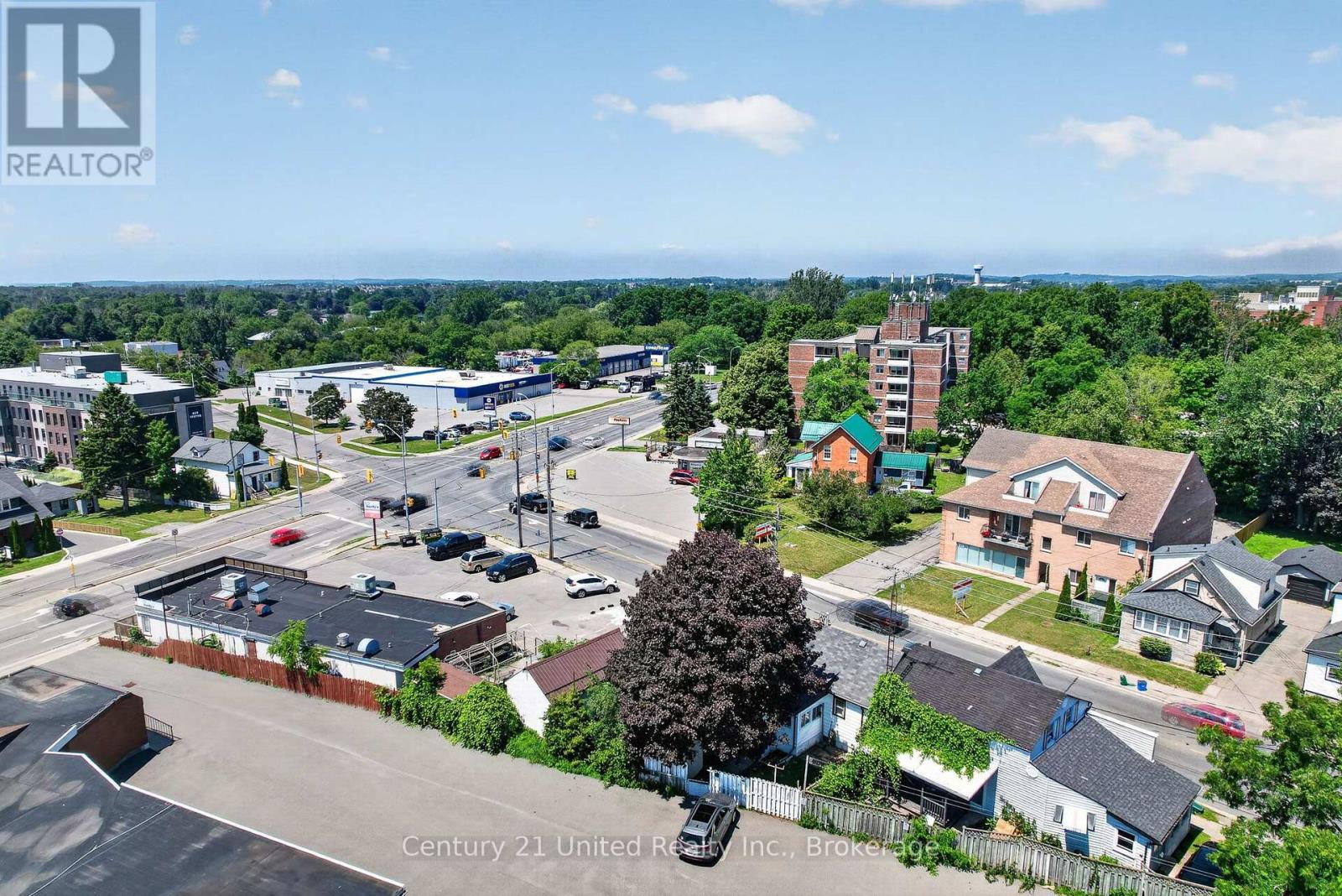 271 UNIVERSITY AVENUE W - 43