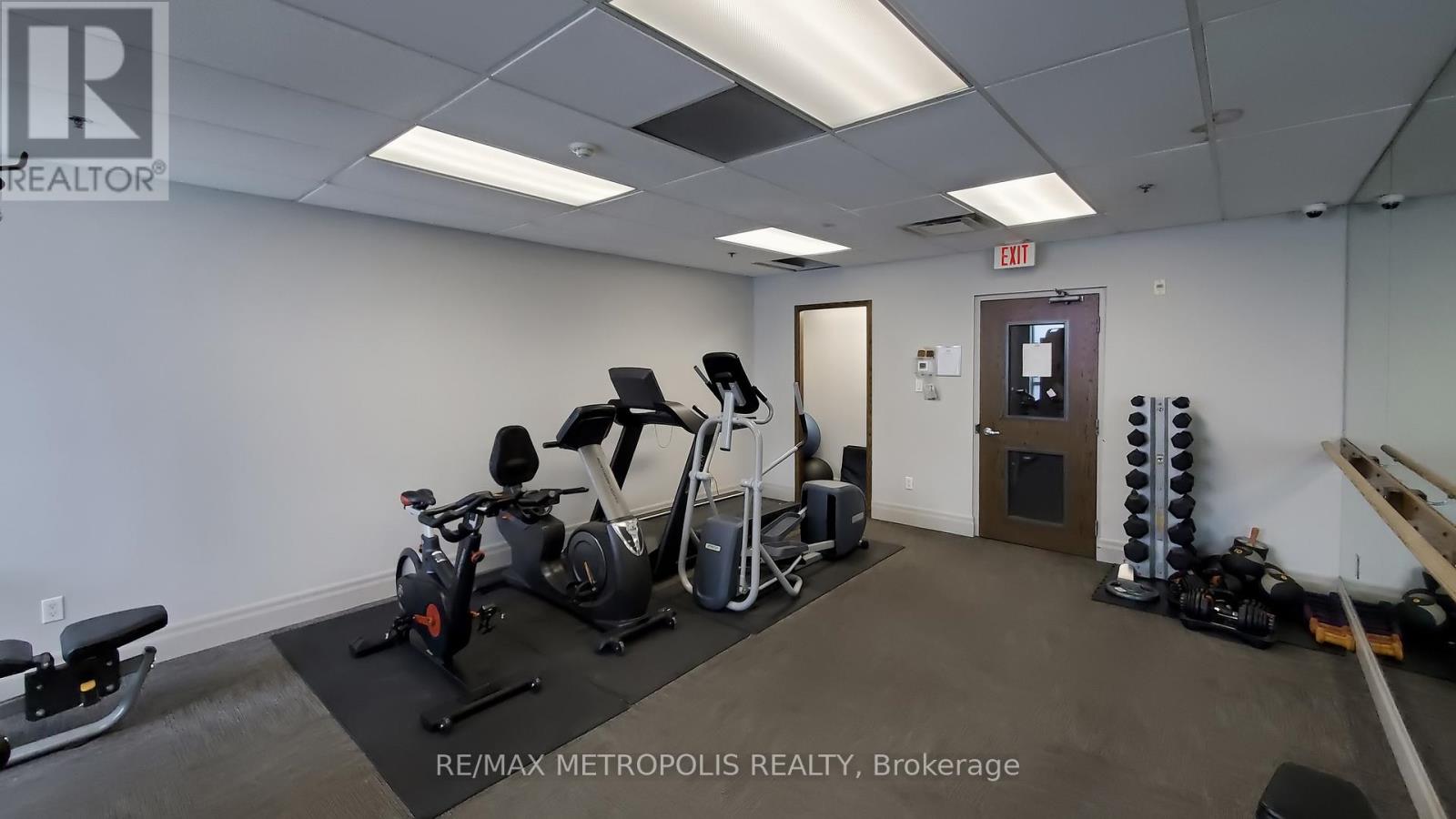 #403 2772 KEELE STREET - 41