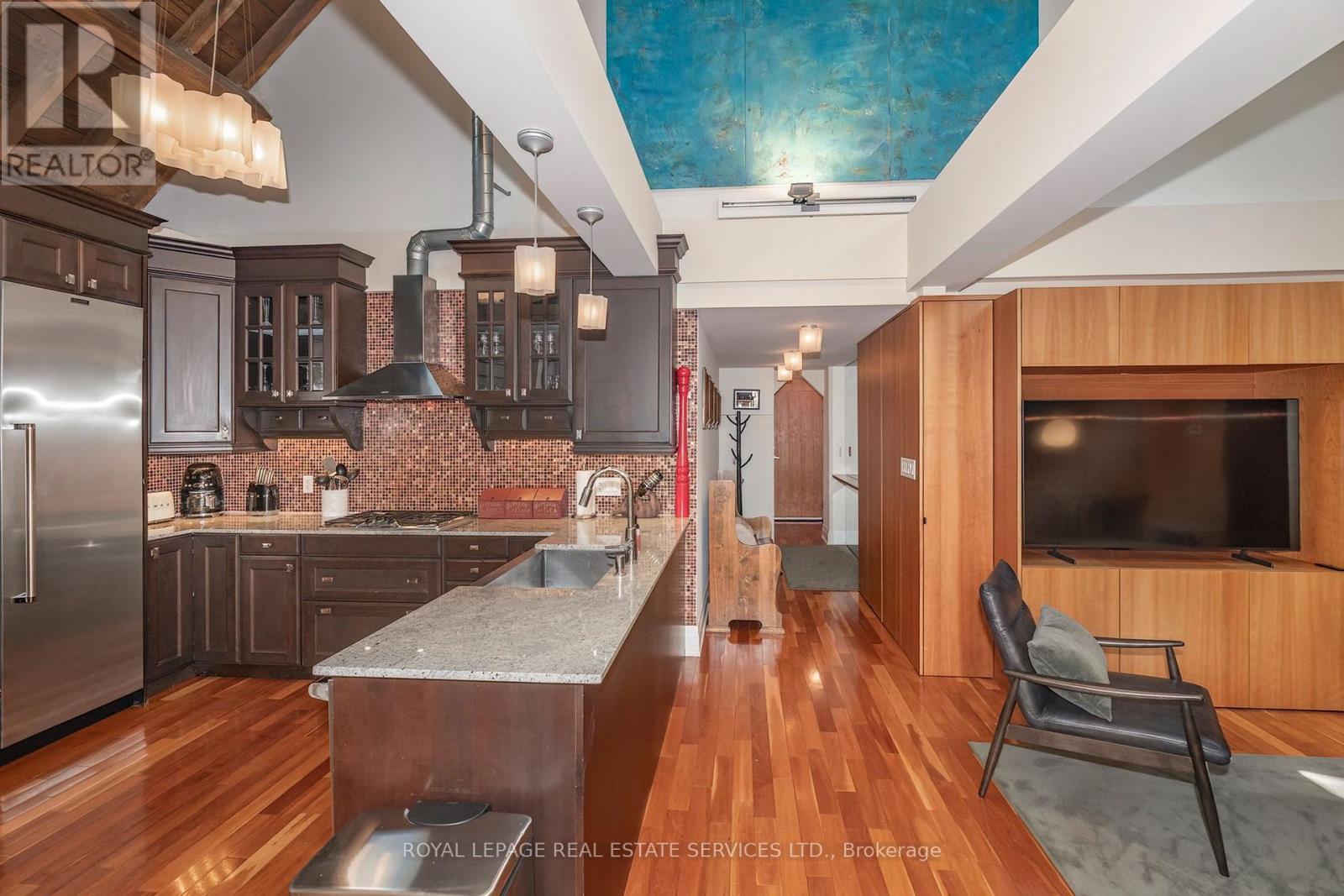#308 384 SUNNYSIDE AVENUE - 11
