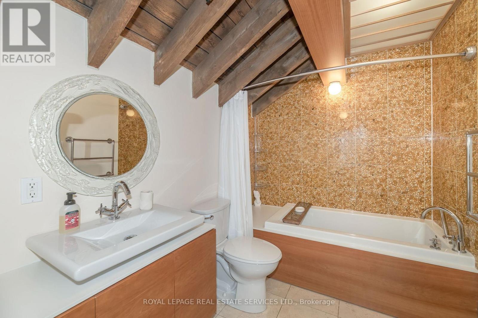 #308 384 SUNNYSIDE AVENUE - 24