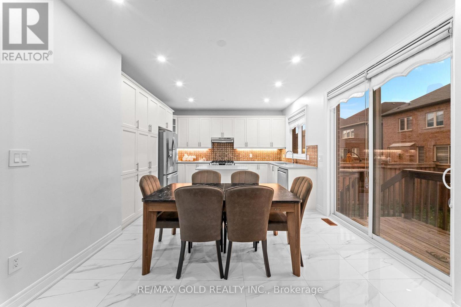 11 SINATRA STREET - 7