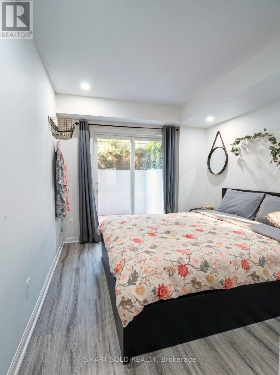 #608 15 LAIDLAW STREET - 9