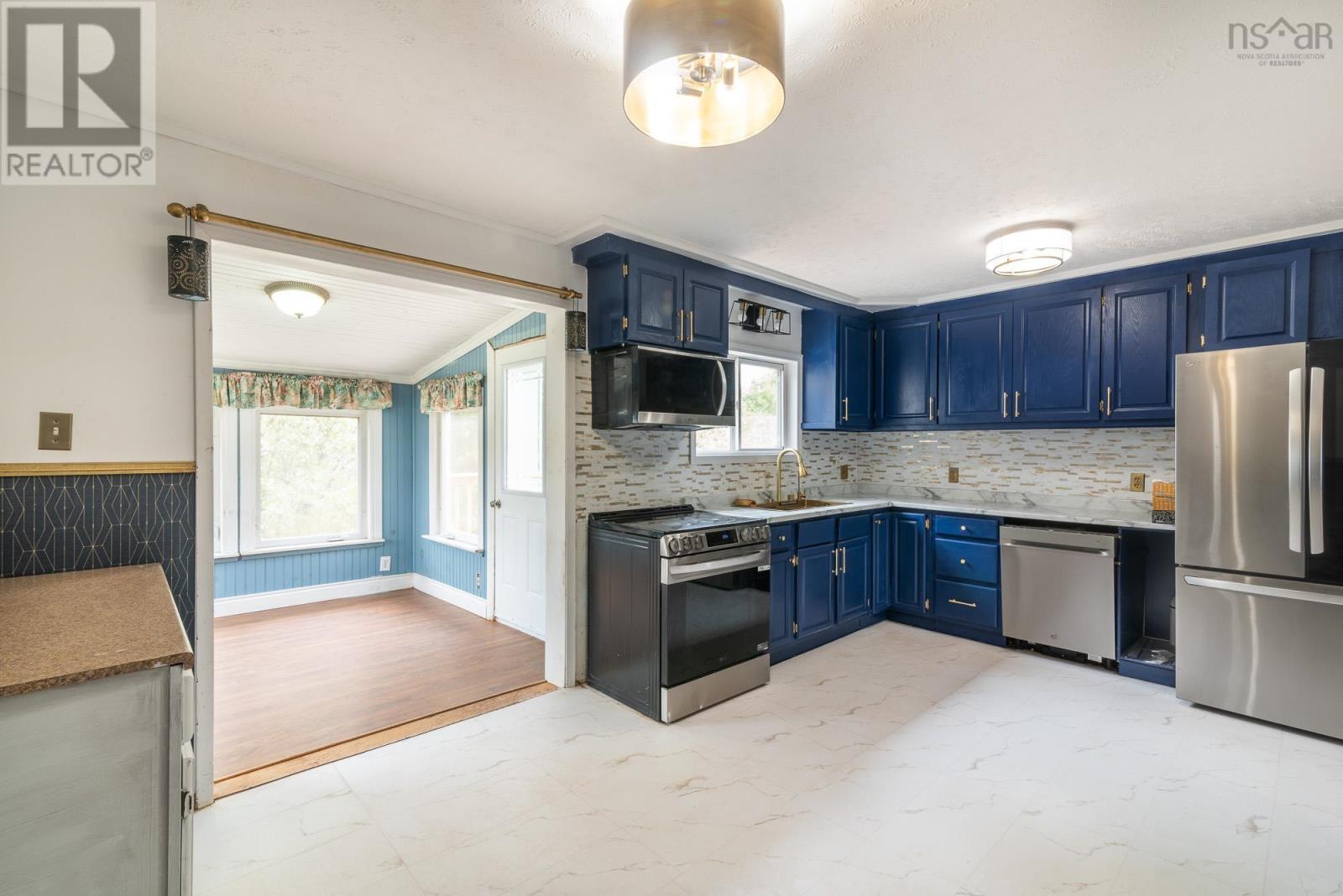 49 Hill Street - 12