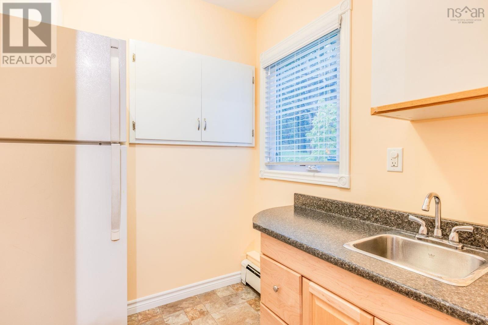 69 Bayview Road - 36