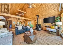 180 Lake Road, Georgian Bay, ON L0K1S0 Photo 12