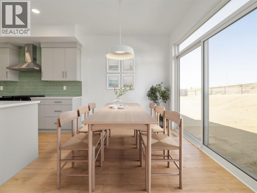 738 Violet Place W - 4