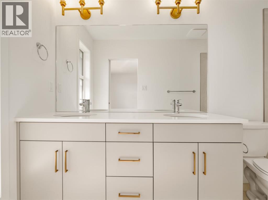 738 Violet Place W - 11