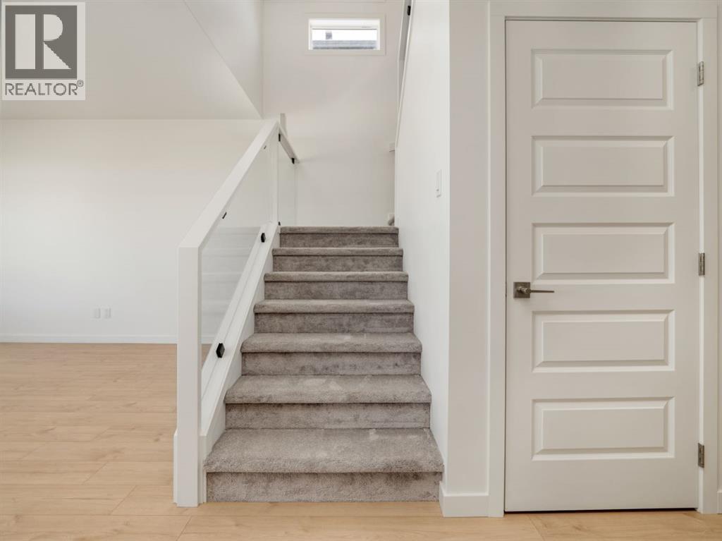 738 Violet Place W - 8