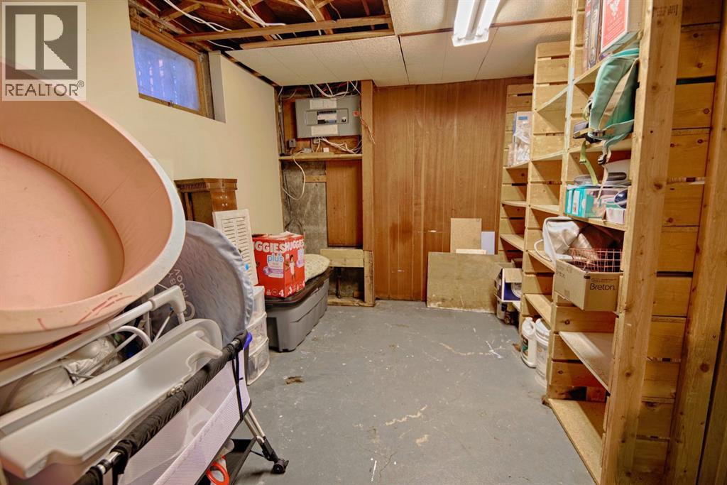 4810 57 ave - 27