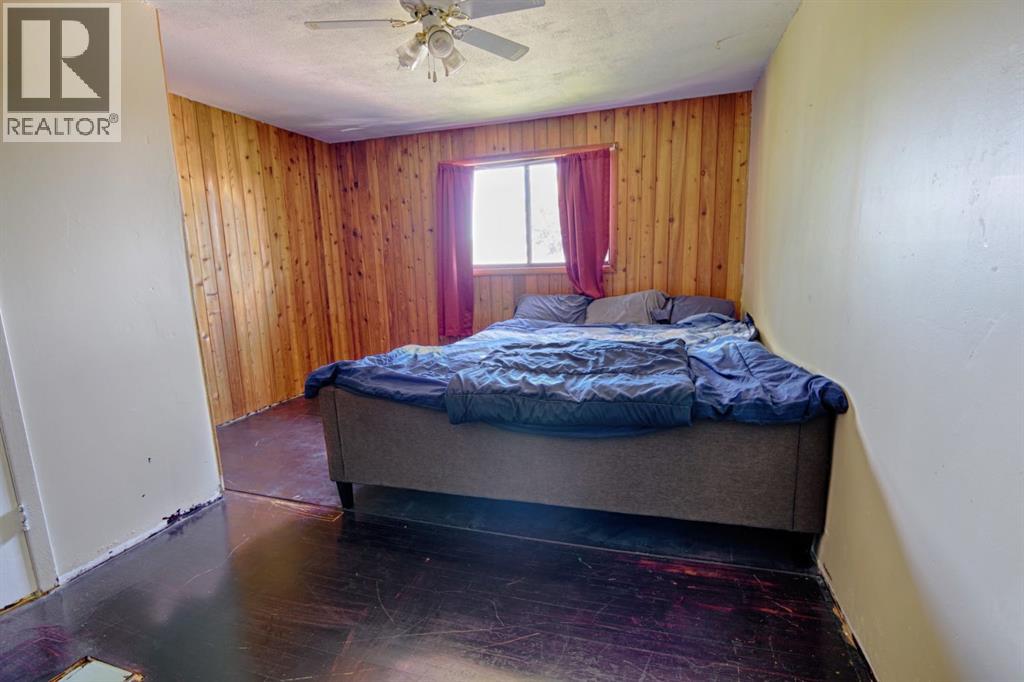 4810 57 ave - 22