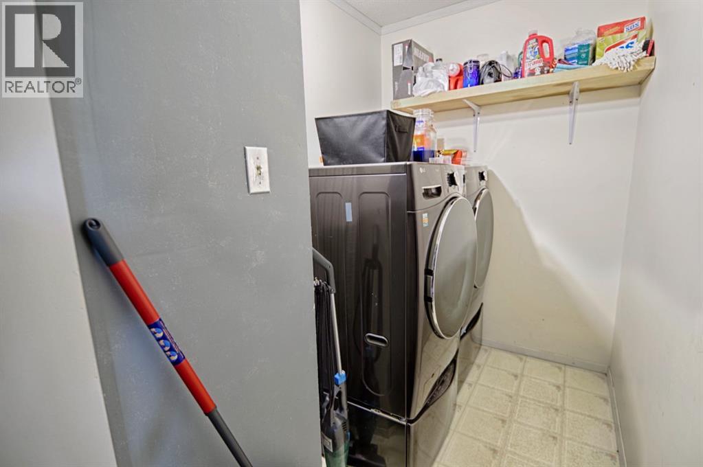 4810 57 ave - 15