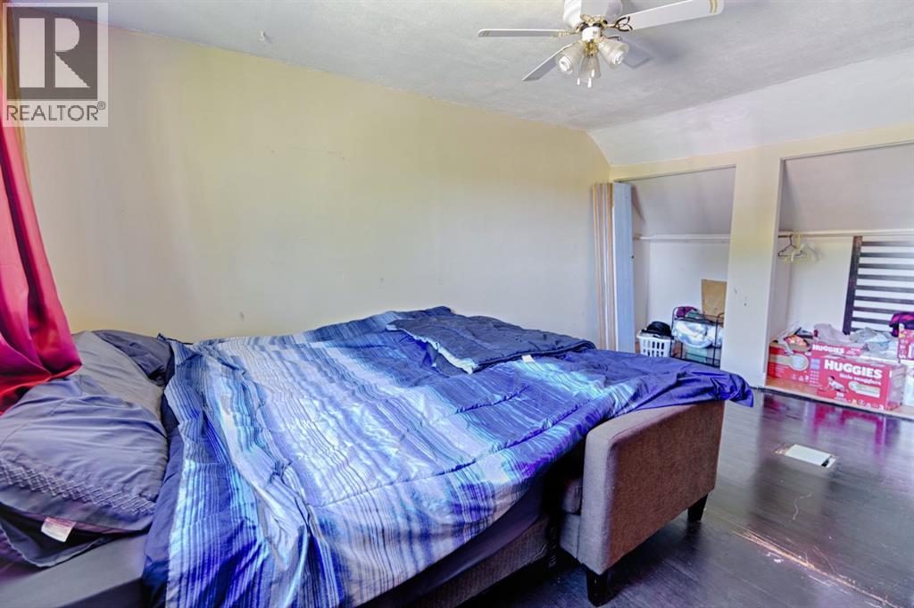 4810 57 ave - 23