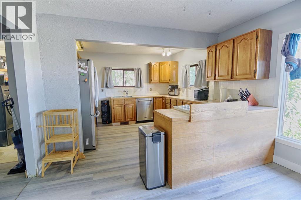 4810 57 ave - 9