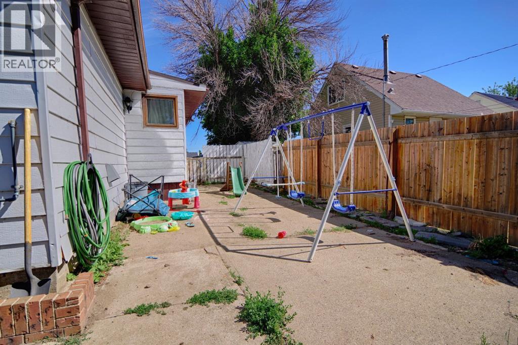 4810 57 ave - 29