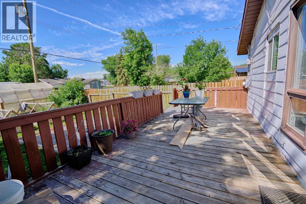 4810 57 ave - 34