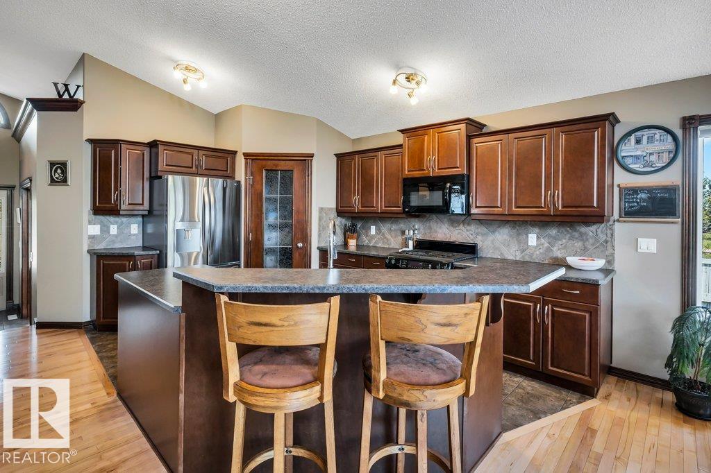 48 LAMPLIGHT DR - 11