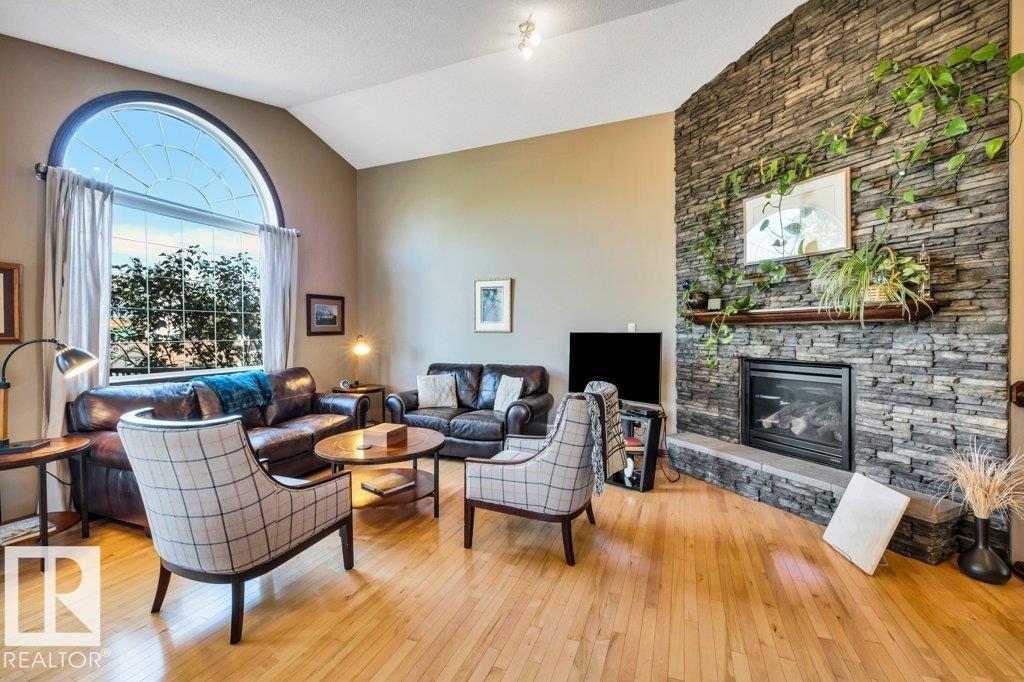 48 LAMPLIGHT DR - 15