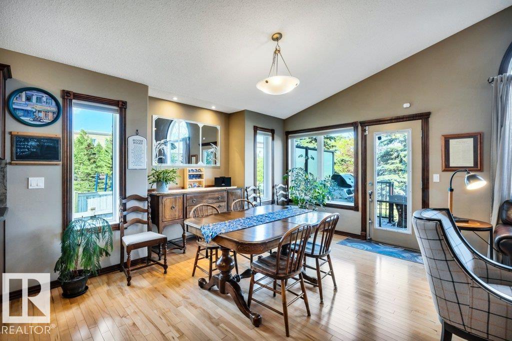 48 LAMPLIGHT DR - 19