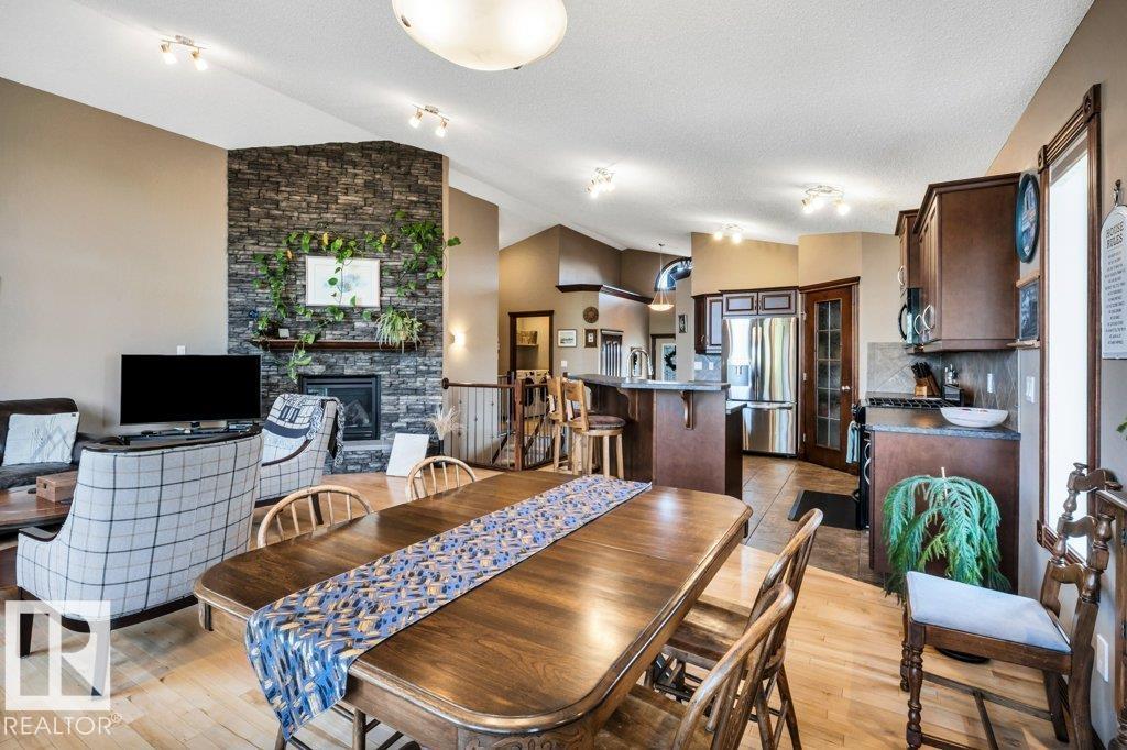 48 LAMPLIGHT DR - 21