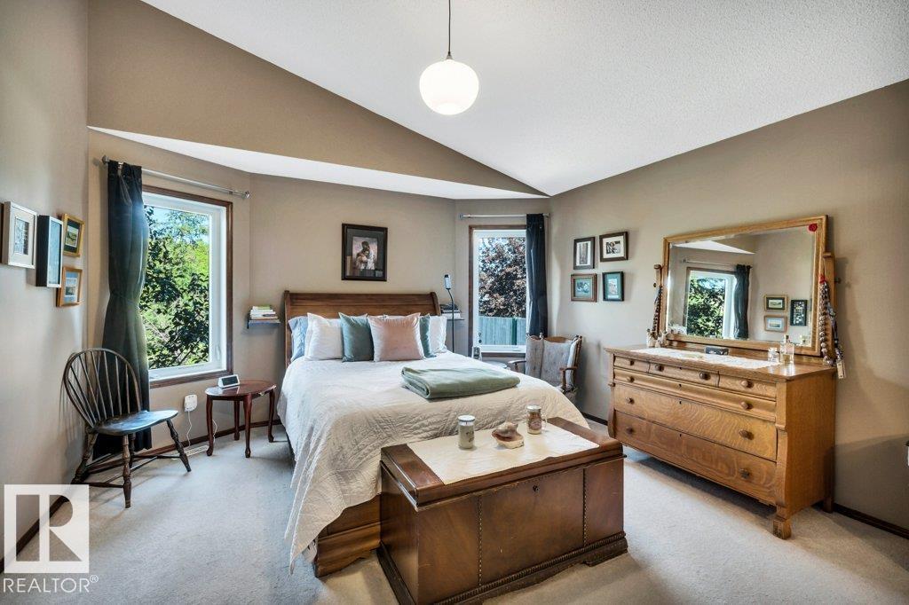 48 LAMPLIGHT DR - 22