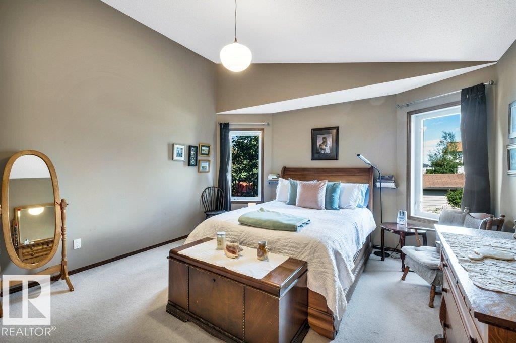 48 LAMPLIGHT DR - 23
