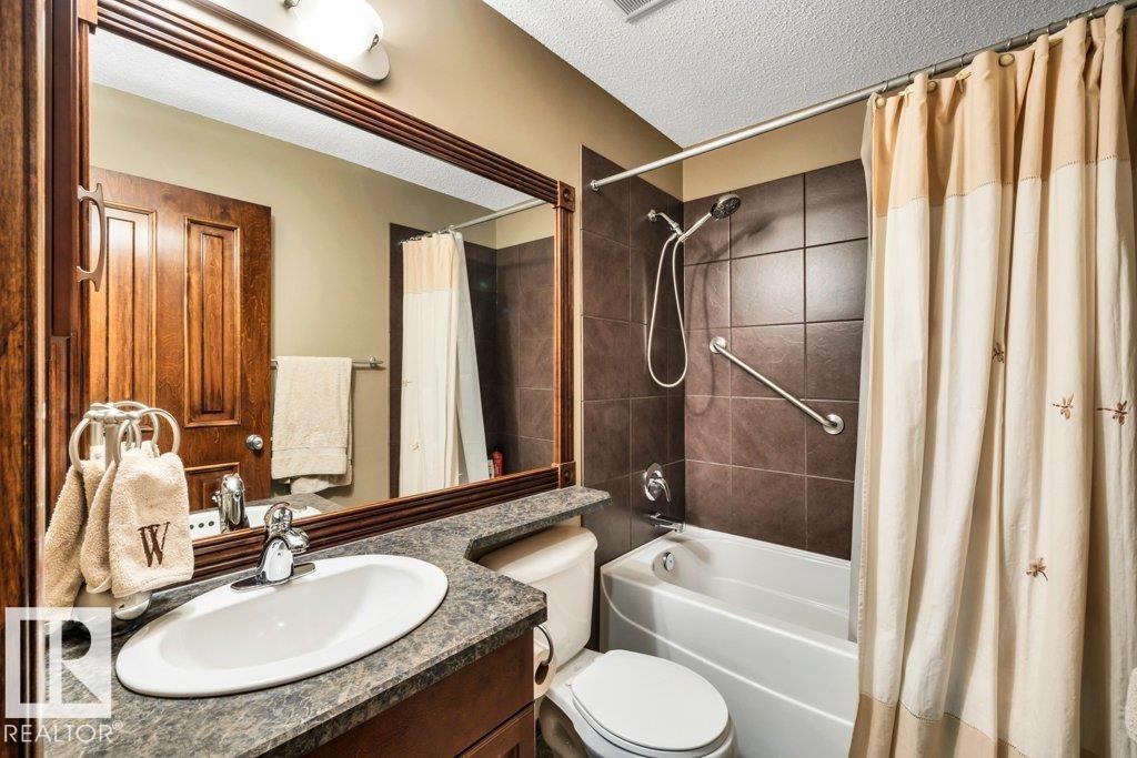 48 LAMPLIGHT DR - 31