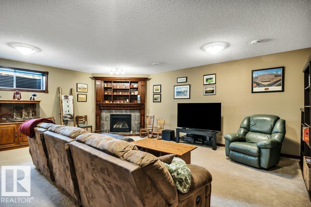 48 LAMPLIGHT DR - Image 35