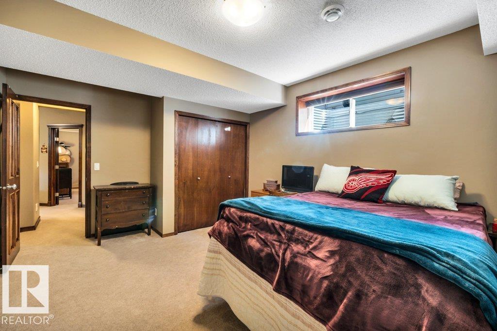 48 LAMPLIGHT DR - Image 41