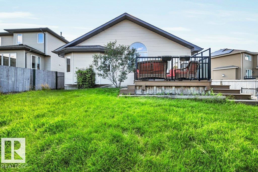 48 LAMPLIGHT DR - 48