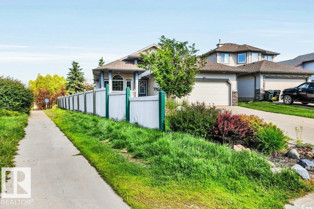 48 LAMPLIGHT DR - 51