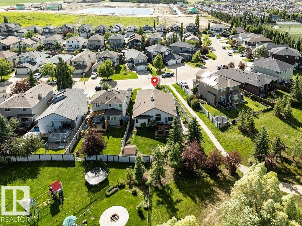 48 LAMPLIGHT DR - 63