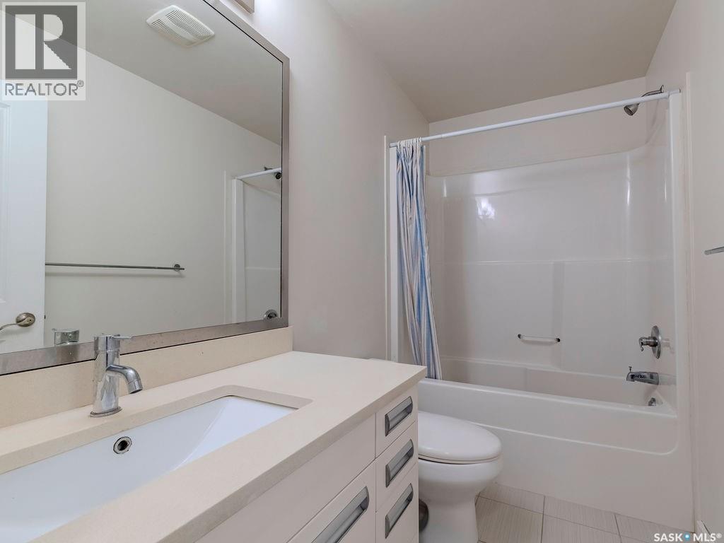 #143 135 Ashworth CRESCENT - 26