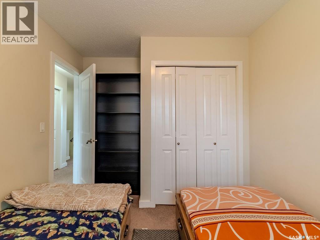 #143 135 Ashworth CRESCENT - 28